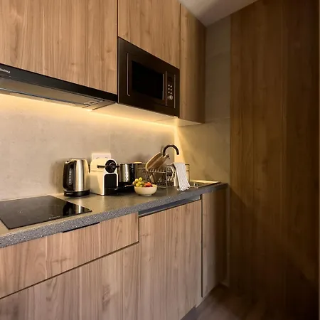 Beautiful & Comfy City Center Apartment